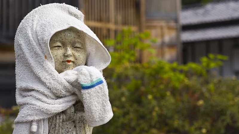 Conozcamos un poco sobre las estatuas Jizō